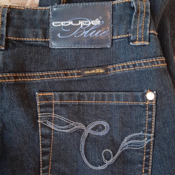 Gap Coupe Blue Women's Dark Washed Jeans Bootcut Tummy Control - Size 6 - NWT - Picture 9 of 13